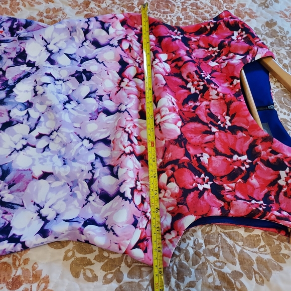 Vince Camuto Floral Sleeveless Dress w/Zipper Back - Picture 14 of 14